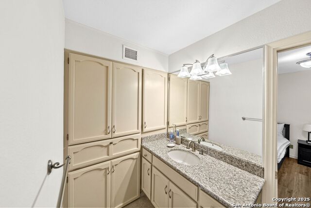 Image 27 of 44 For 12026 Mission Trace