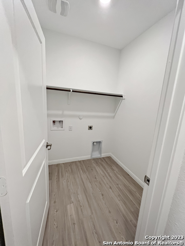 Image 15 of 25 For 622 Bean Bend