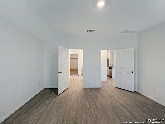 Image 20 of 25 For 622 Bean Bend