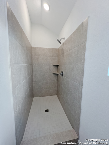 Image 22 of 25 For 622 Bean Bend