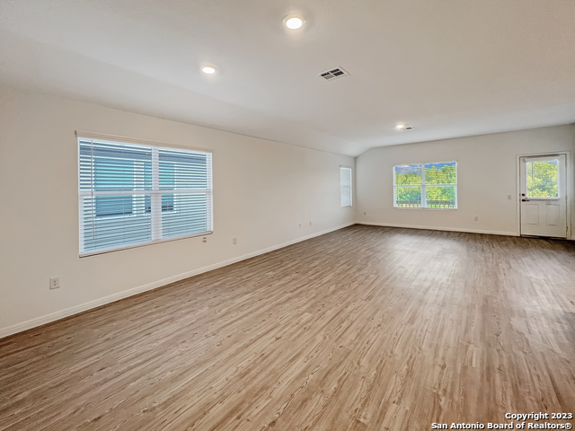 Image 7 of 25 For 622 Bean Bend