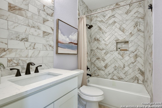 Image 19 of 22 For 1659 Center Street N