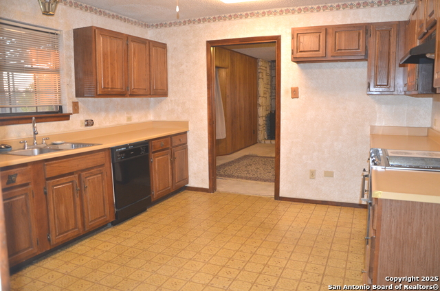 Image 7 of 27 For 115b Littleton