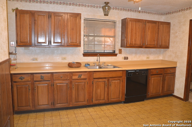 Image 9 of 27 For 115b Littleton