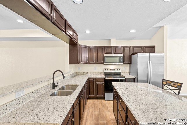 Image 18 of 32 For 6610 Woodstock