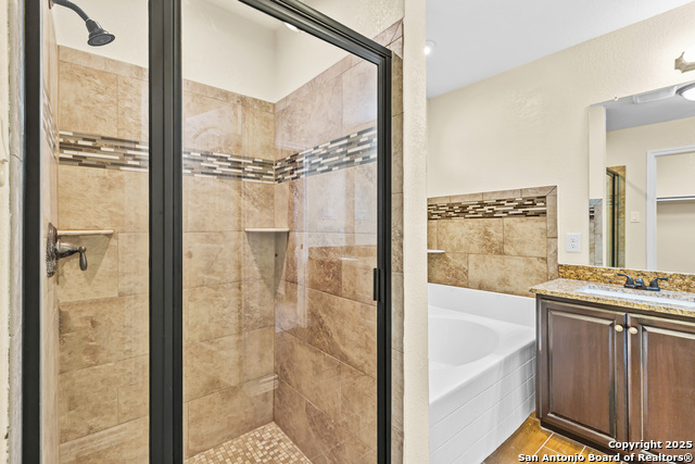 Image 23 of 32 For 6610 Woodstock