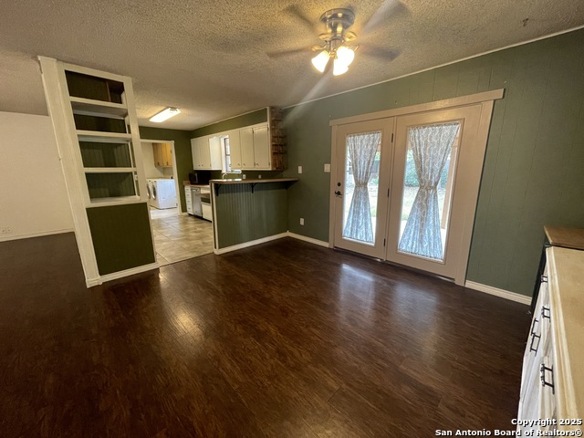 Image 11 of 31 For 1346 Carnation