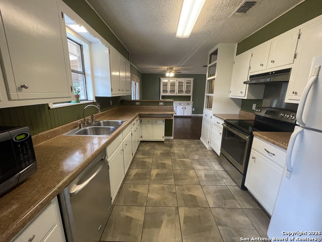 Image 16 of 31 For 1346 Carnation