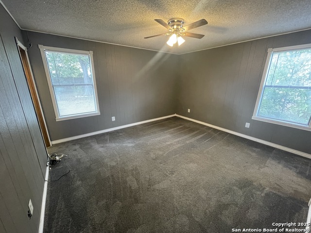 Image 20 of 31 For 1346 Carnation