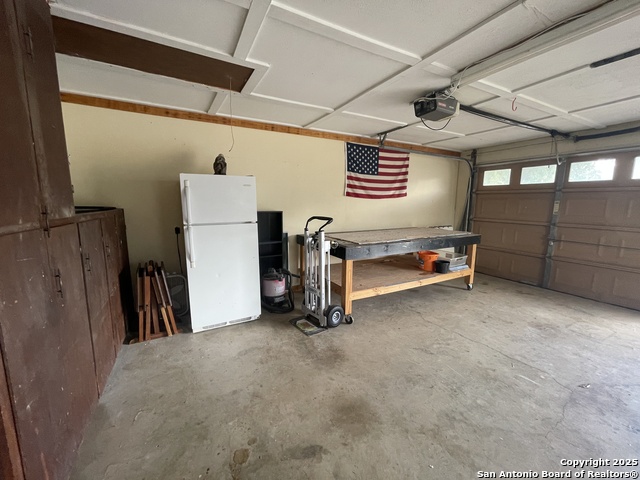 Image 25 of 31 For 1346 Carnation