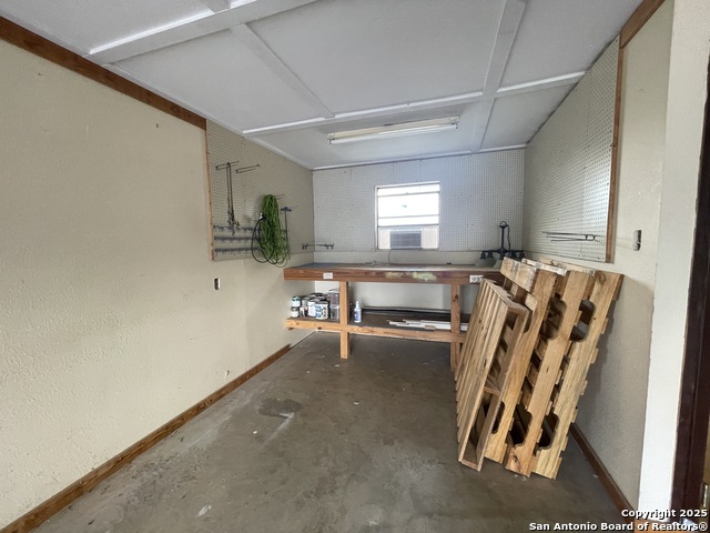 Image 26 of 31 For 1346 Carnation