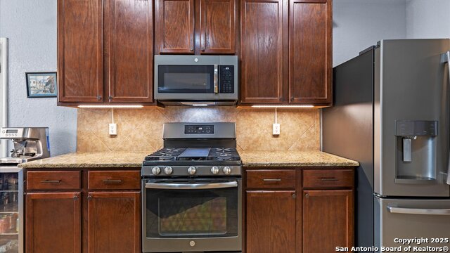 Listing photo id 9 for 1165 Kite  