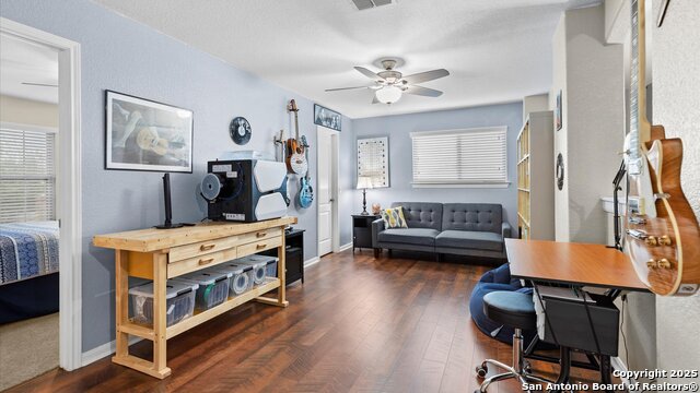 Listing photo id 19 for 1165 Kite  