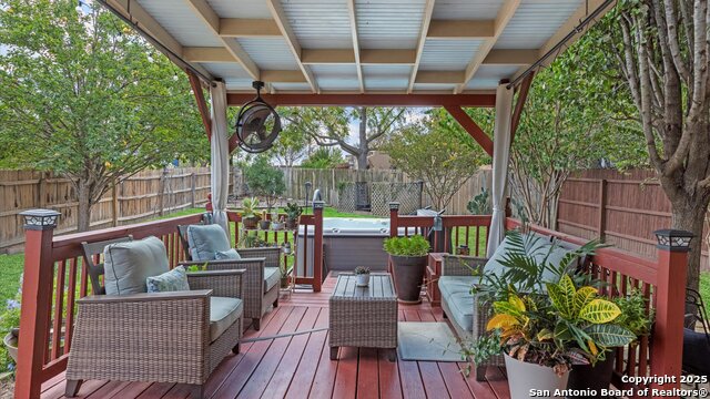 Listing photo id 27 for 1165 Kite  