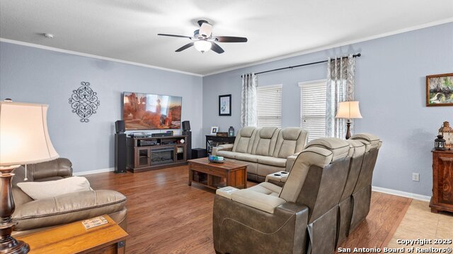 Listing photo id 2 for 1165 Kite  