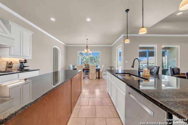 Image 11 of 50 For 3006 Comal Springs