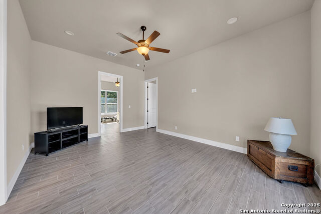 Image 39 of 50 For 3006 Comal Springs