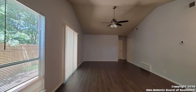 Image 7 of 25 For 5236 Meadow Rise