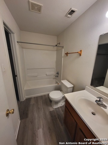 Image 7 of 15 For 10006 Vasso View 4