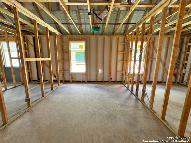 Image 20 of 26 For 139 Annette Drive