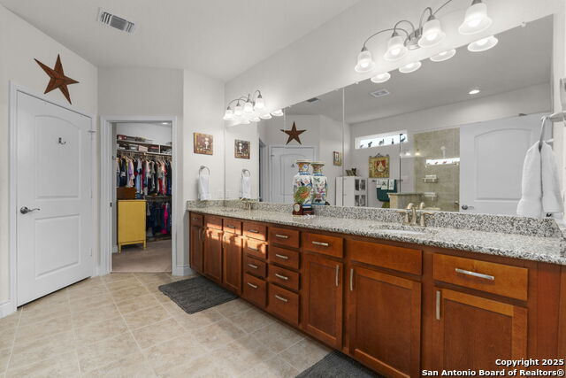 Image 25 of 41 For 12813 Hollowing Lake