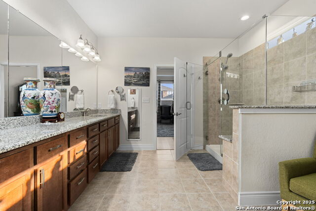 Image 26 of 41 For 12813 Hollowing Lake