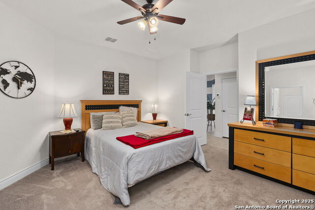 Image 28 of 41 For 12813 Hollowing Lake