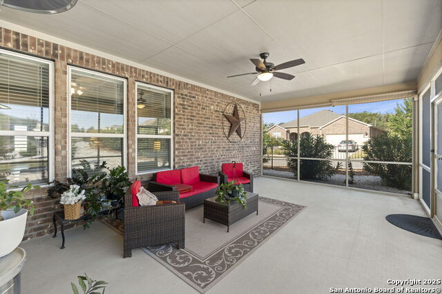 Image 32 of 41 For 12813 Hollowing Lake