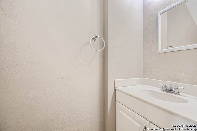 Image 21 of 26 For 4903 Village Spring