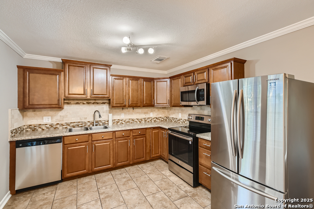 Image 7 of 26 For 4903 Village Spring