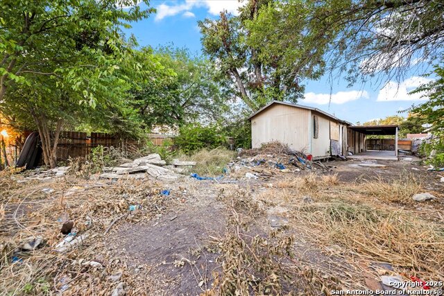 Listing photo id 9 for 1026 Fitch  