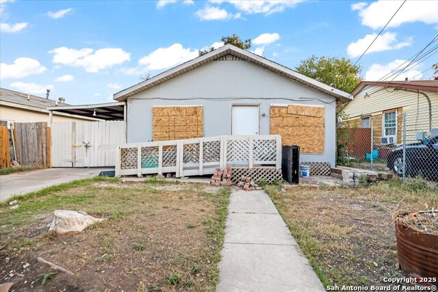 Listing photo id 1 for 1026 Fitch  