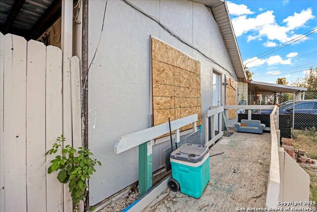 Listing photo id 3 for 1026 Fitch  