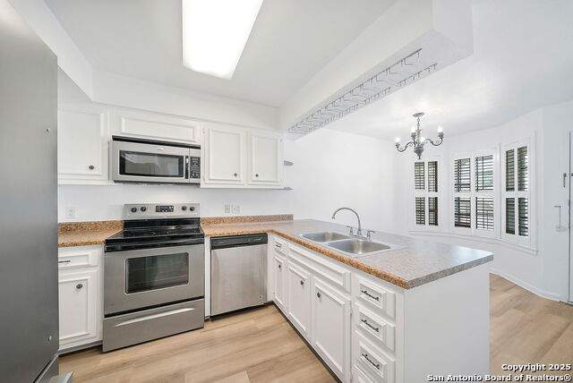 Image 16 of 30 For 8415 Fredericksburg Rd  704