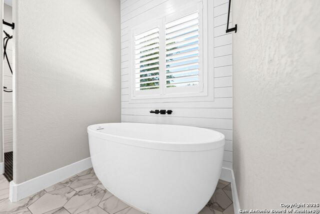 Image 23 of 44 For 281 Cibolo