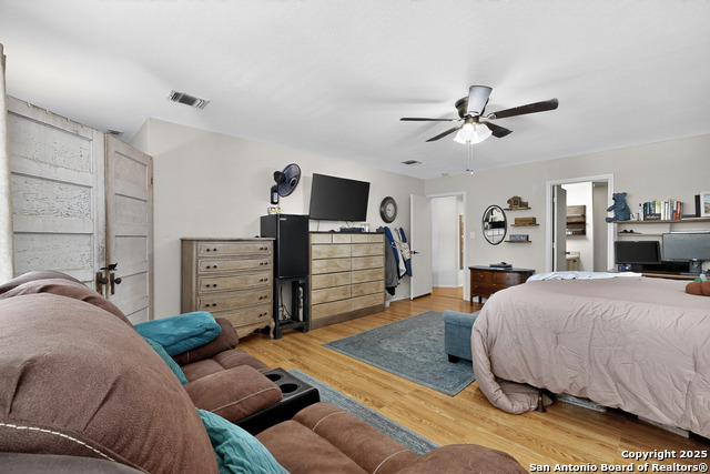 Image 10 of 21 For 3324 Sherwin Dr.