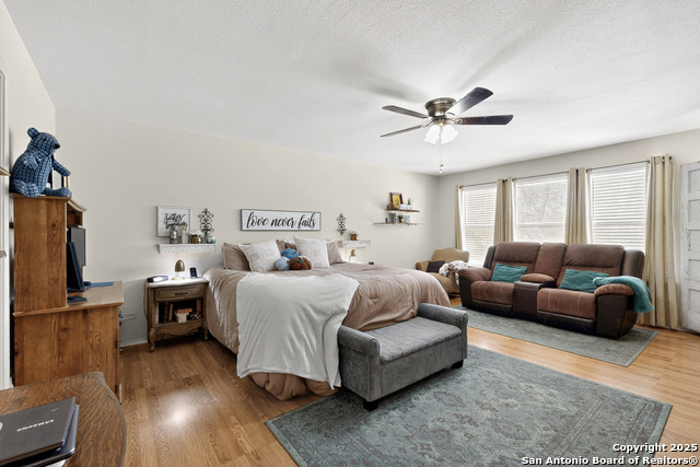 Image 11 of 21 For 3324 Sherwin Dr.