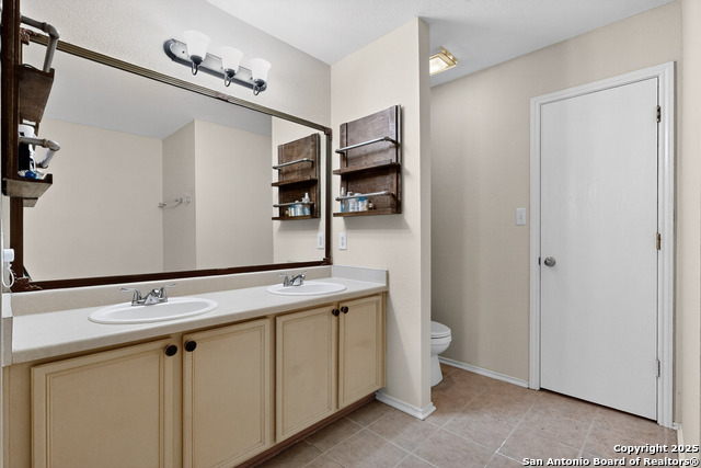 Image 12 of 21 For 3324 Sherwin Dr.