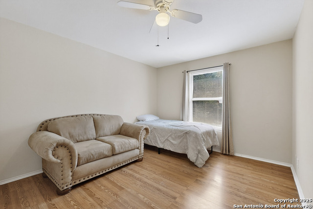 Image 14 of 21 For 3324 Sherwin Dr.