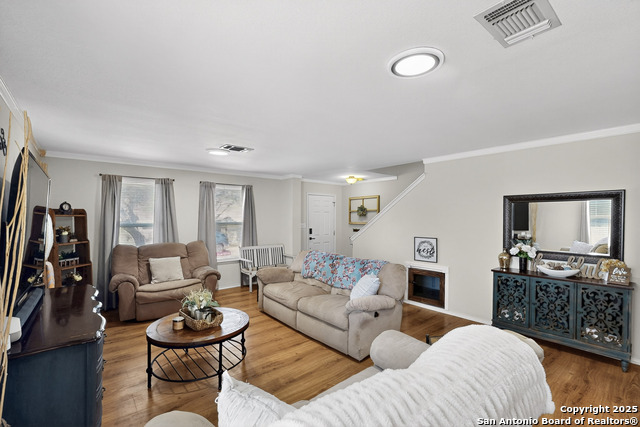 Image 4 of 21 For 3324 Sherwin Dr.