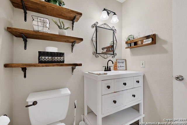 Image 5 of 21 For 3324 Sherwin Dr.