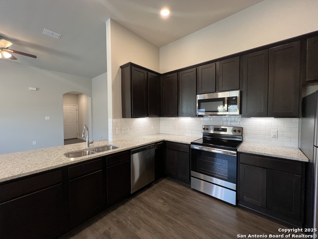 Image 8 of 18 For 621 Heathers Way