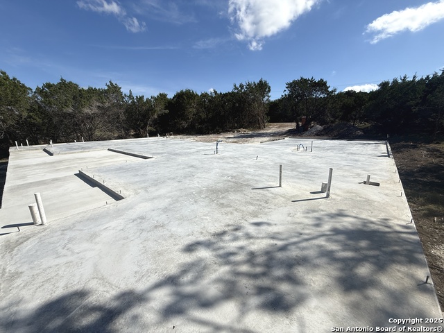 Listing photo id 10 for 189 Mustang Lane