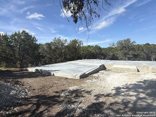 Listing photo id 3 for 189 Mustang Lane