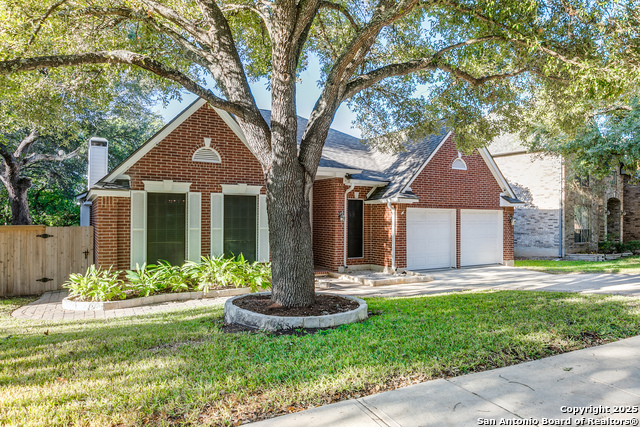 Listing photo id 0 for 8414 Blackcastle