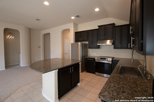 Listing photo id 6 for 16611 Tenaca Trail