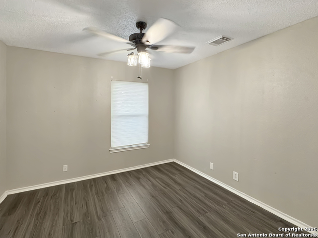 Listing photo id 11 for 6883 Crested Quail