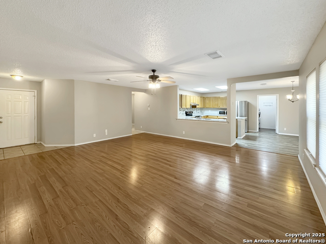 Listing photo id 0 for 6883 Crested Quail