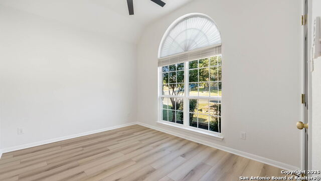 Listing photo id 12 for 9650 Calmont Way