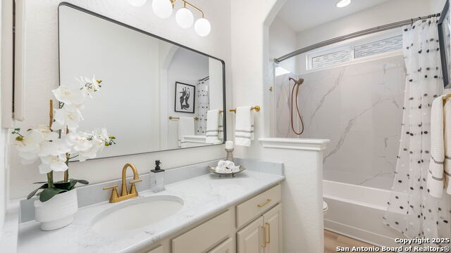 Listing photo id 14 for 9650 Calmont Way